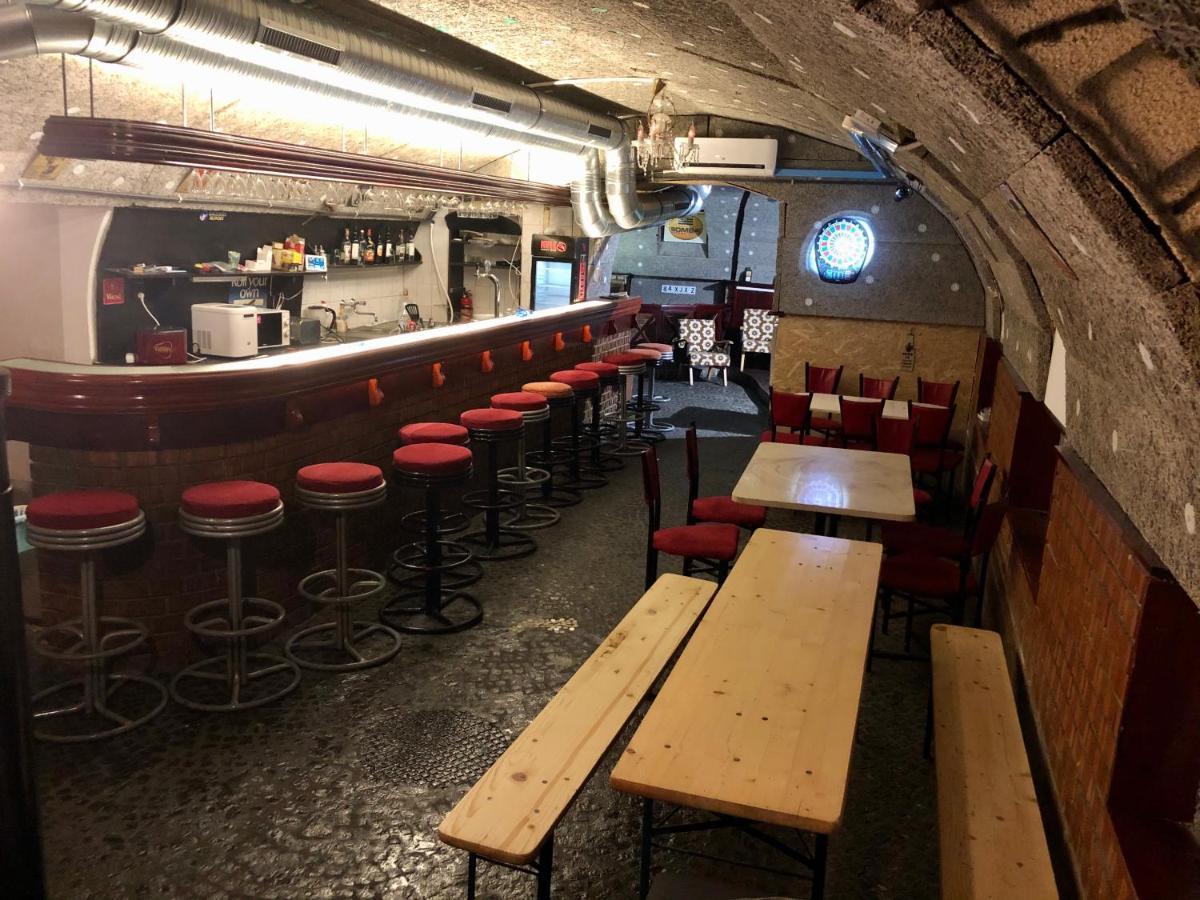 Whole Basement Former Pub 5 For Stag Do Budapest Exterior photo