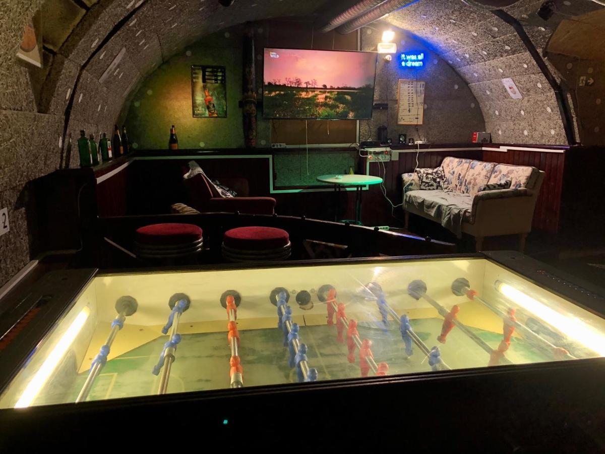 Whole Basement Former Pub 5 For Stag Do Budapest Exterior photo