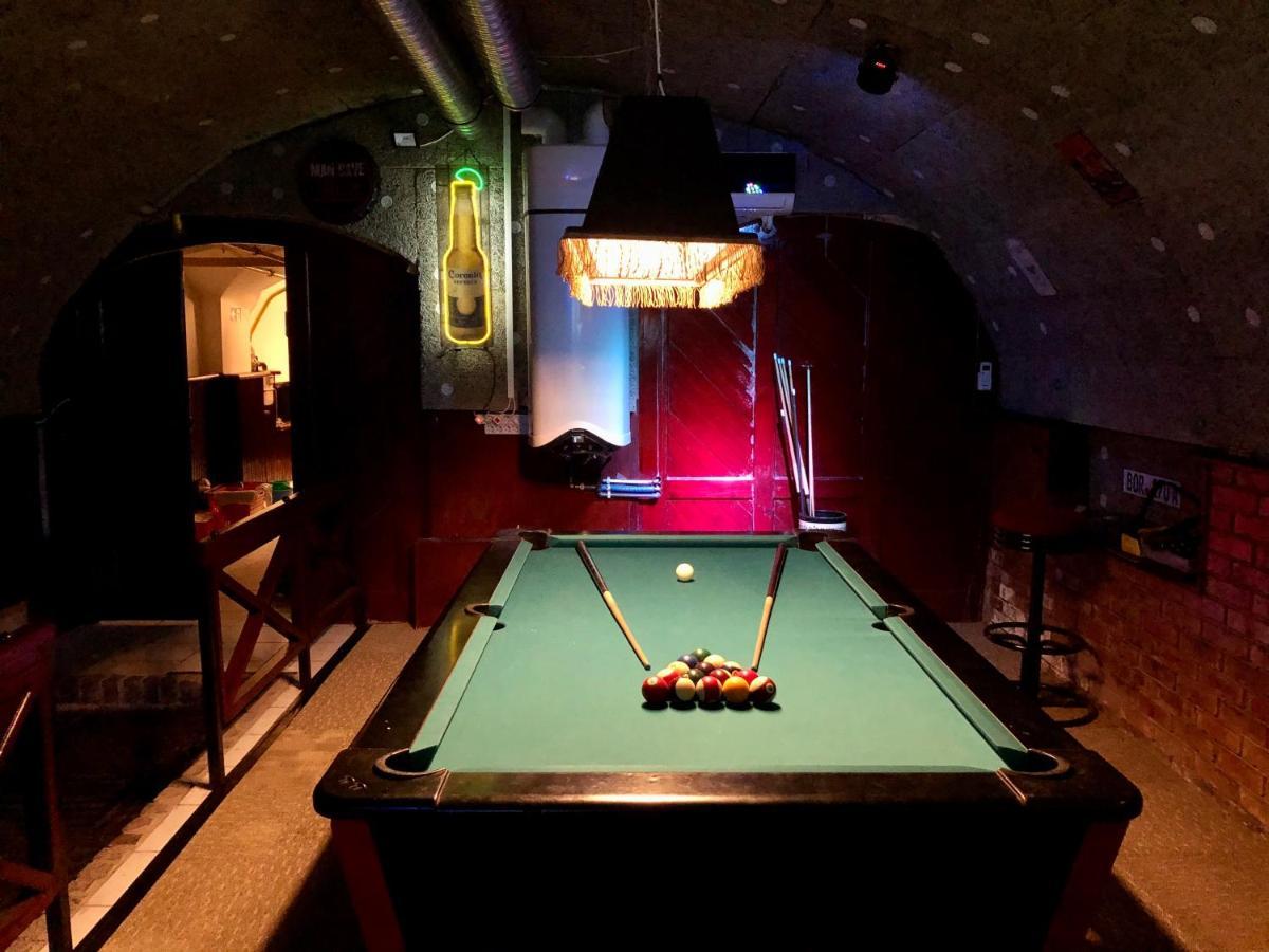 Whole Basement Former Pub 5 For Stag Do Budapest Exterior photo