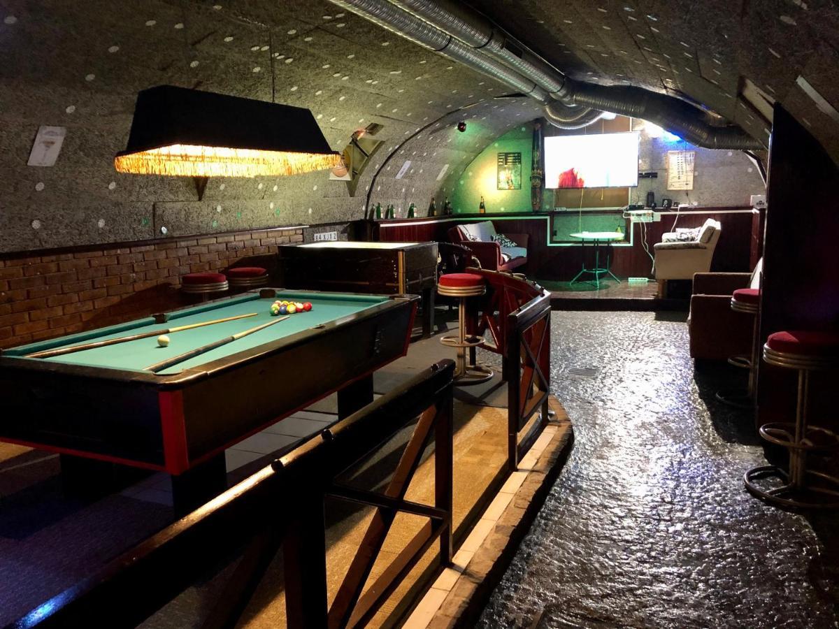 Whole Basement Former Pub 5 For Stag Do Budapest Exterior photo